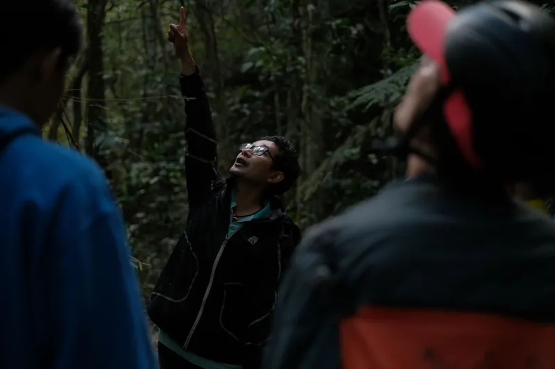 Behind the Smile: The Hidden Burnout Carried by Costa Rica's Female Adventure Guides