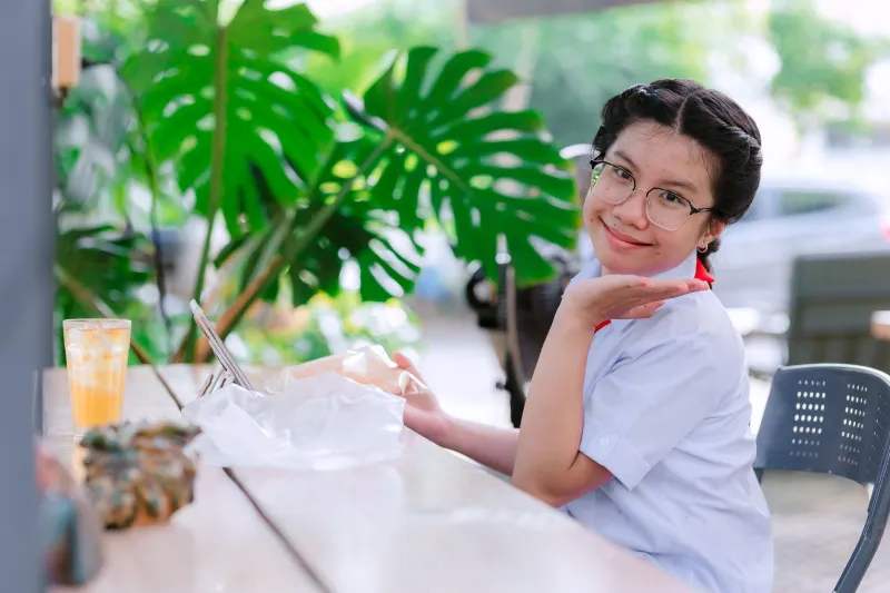 How Ticas Say No Without Apology — And Why American Women Desperately Need to Learn This